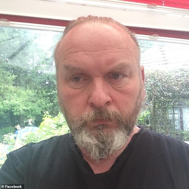 Африкалық қыз трахает оның ағасы үйінде африканские порно